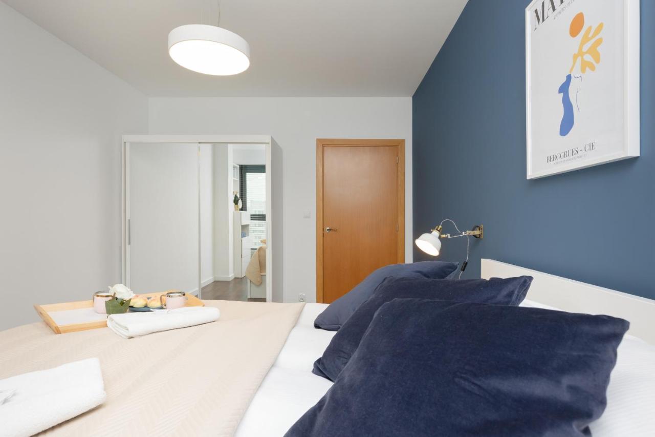 Beautiful & Spacious Warsaw Apartment By Noclegi Renters エクステリア 写真